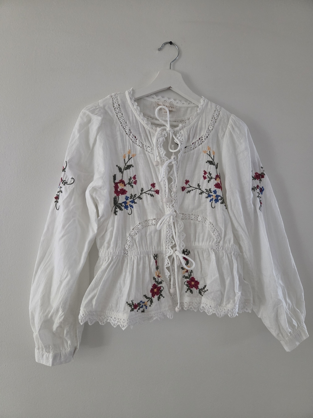 White Floral Embroidered Tie-Front Peasant Tunic